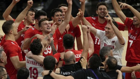 ISTORIJSKI USPEH SLOBODANA KOVAČA: Srpski stručnjak odveo Tursku u četvrtfinale Svetskog prvenstva ISTORIJSKI USPEH SLOBODANA KOVAČA: Srpski stručnjak odveo Tursku u četvrtfinale Svetskog prvenstva