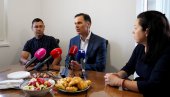 MALI POSETIO MARINU I SAŠU VASIĆ, KOJI SU KUPILI STAN: Više od 3.000 porodica uzelo stambeni kredit za mlade - nastavljamo program