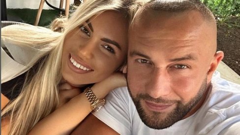 IMAO JE 1000 DINARA U DŽEPU KADA SMO SE UPOZNALI: Supruga Dada Polumente oštro odgovorila svima koji pričaju da je sa njim zbog para IMAO JE 1000 DINARA U DŽEPU KADA SMO SE UPOZNALI: Supruga Dada Polumente oštro odgovorila svima koji pričaju da je sa njim zbog para