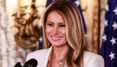 MOĆNO IZDANJE MELANIJE TRAMP: Kada je ona ušetala, niko više nije gledao u Donalda (FOTO)