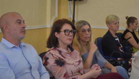 СКУПШТИНА ГРАДА У КИКИНДИ РАЗРЕШИЛА ДОСАДАШЊЕ РУКОВОДИОЦЕ ЈАВНИХ УСТАНОВА И ИМЕНОВАЛА НОВЕ Нови директори на четири адресе СКУПШТИНА ГРАДА У КИКИНДИ РАЗРЕШИЛА ДОСАДАШЊЕ РУКОВОДИОЦЕ ЈАВНИХ УСТАНОВА И ИМЕНОВАЛА НОВЕ Нови директори на четири адресе