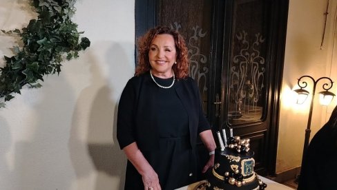 УВЕК САМ СЕ ТАКМИЧИЛА СА САМОМ СОБОМ: Ана Бекута сумирала утиске са концерта поводом јубилеја и најавила музичке новитете (ФОТО) УВЕК САМ СЕ ТАКМИЧИЛА СА САМОМ СОБОМ: Ана Бекута сумирала утиске са концерта поводом јубилеја и најавила музичке новитете (ФОТО)