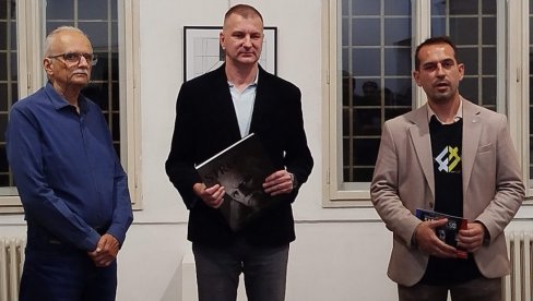 DOAJEN SRPSKE FOTOGRAFIJE U PARAĆINU: Branislav Strugar se predstavio na „Sarmatesu“ (FOTO) DOAJEN SRPSKE FOTOGRAFIJE U PARAĆINU: Branislav Strugar se predstavio na „Sarmatesu“ (FOTO)