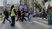 BLOKADERI OPET MALTRETIRAJU NAROD: Desetak zgubidana blokiralo raskrsnicu - narod besan (VIDEO)
