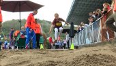 TRISTA MALIŠANA NA ATLETSKOM SPEKTAKLU: Memorijalni miting u  u čast  LJubiše Gajića Gaje (FOTO)