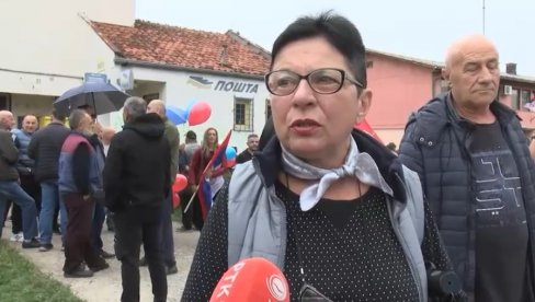 НАШИ ПРЕЦИ СУ ДАЛИ ЖИВОТЕ ЗА НАШУ СЛОБОДУ И ЗА СЛОБОДУ СРБИЈЕ: Грађани на скупу против блокада послали јаке поруке (ВИДЕО) НАШИ ПРЕЦИ СУ ДАЛИ ЖИВОТЕ ЗА НАШУ СЛОБОДУ И ЗА СЛОБОДУ СРБИЈЕ: Грађани на скупу против блокада послали јаке поруке (ВИДЕО)