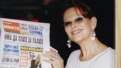 ADIO KLAUDIJI U PARIZU: Sa Novostima u rukama, 2002. godine, pozirala našem foto-reporteru Mecanoviću ADIO KLAUDIJI U PARIZU: Sa Novostima u rukama, 2002. godine, pozirala našem foto-reporteru Mecanoviću
