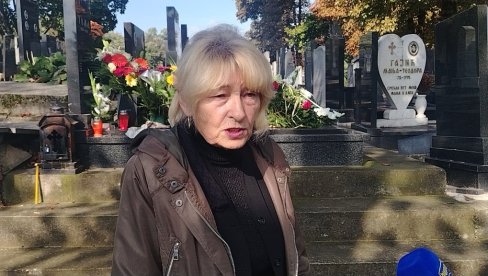 ГОДИШЊИЦА СМРТИ ТОМЕ ЗДРАВКОВИЋА: Удовица доживела велику трагедију, са сузама проговорила о највећој боли (ФОТО) ГОДИШЊИЦА СМРТИ ТОМЕ ЗДРАВКОВИЋА: Удовица доживела велику трагедију, са сузама проговорила о највећој боли (ФОТО)