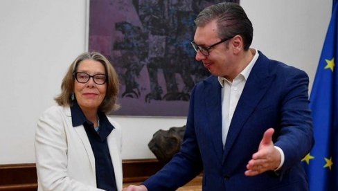 ZAHVALIO SAM DANSKOJ NA DOSLEDNOJ PODRŠCI KOJU PRUŽA SRBIJI: Vučić sa ambasadorkom Kardel ZAHVALIO SAM DANSKOJ NA DOSLEDNOJ PODRŠCI KOJU PRUŽA SRBIJI: Vučić sa ambasadorkom Kardel