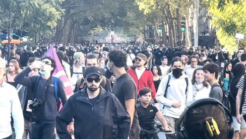 НАСТАВЉА СЕ ВРУЋА ШТРАЈКАЧКА ЈЕСЕН: Французи данас поново на позив синдиката излазе на улицу, незадовољни потезима премијера Лекорнија