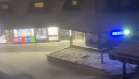 ПАО ПРВИ СНЕГ У СРБИЈИ: Погледајте призоре са Копаоника, очекује се и до пола метра снежног покривача (ВИДЕО) ПАО ПРВИ СНЕГ У СРБИЈИ: Погледајте призоре са Копаоника, очекује се и до пола метра снежног покривача (ВИДЕО)