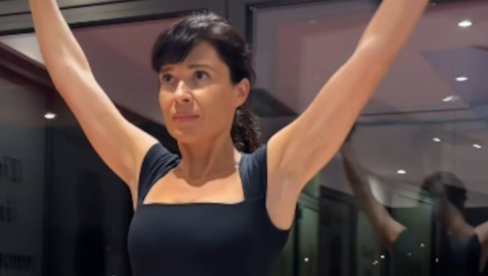 IZVAJANO TELO U PRVOM PLANU: Vidite šta najzgodnija voditeljka RTS-a radi u teretani (FOTO) IZVAJANO TELO U PRVOM PLANU: Vidite šta najzgodnija voditeljka RTS-a radi u teretani (FOTO)