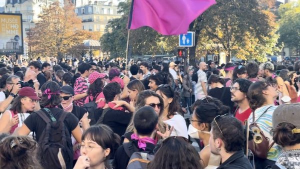 УЛИЦА ПРИТИСКА ЛЕКОРНИЈА: Французи јуче поново протестовали против стезања каиша