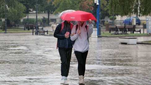 УПОЗОРЕЊЕ РХМЗ: Током ноћи очекује се киша у Војводини УПОЗОРЕЊЕ РХМЗ: Током ноћи очекује се киша у Војводини