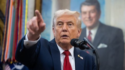 БЕЛА КУЋА У ДУХУ АЛ КАИДЕ: Трамп поклонио парфем бившем терористичком вођи