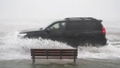 OLUJA NAPRAVILA HAOS U ČITAVOJ ZEMLJI: Ima mrtvih, stotine hiljada domaćinstava bez struje (FOTO/VIDEO)
