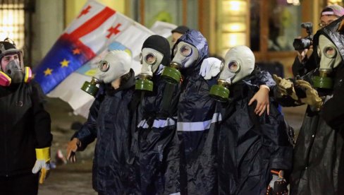 GRUZIJSKE VLASTI KORISTILE VODENI TOP SA HEMIJSKIM SREDSTVOM:  LJudi se žale na teške simptome, ovo nije korišćeno od Prvog svetskog rata