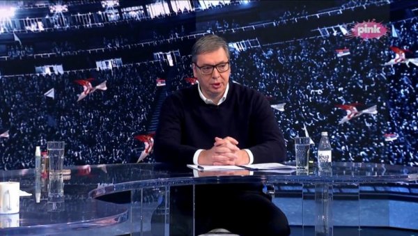 ДВА КЉУЧНА ВУЧИЋЕВА ПИТАЊА О ПАДУ НАДСТРЕШНИЦЕ