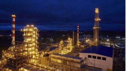 УКРАЈИНСКИ УДАР 2.000 КИЛОМЕТАРА ОД ФРОНТА: На мети велика рафинерија УКРАЈИНСКИ УДАР 2.000 КИЛОМЕТАРА ОД ФРОНТА: На мети велика рафинерија