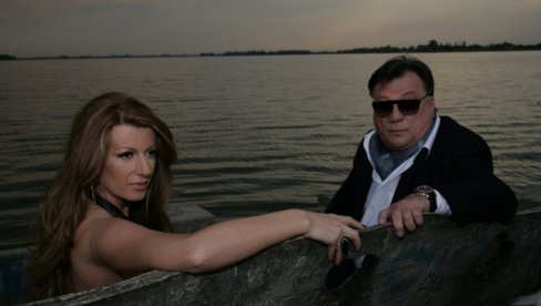 OTIŠAO JE VELIKI ČOVEK: Viki Miljković se oprostila od Halida Bešlića emotivnim rečima, godinama su bili prijatelji (FOTO)