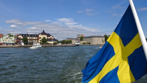 SRBIN ISKRENO O ŽIVOTU I RADU U ŠVEDSKOJ: Ovo vam se može obiti o glavu i leđa SRBIN ISKRENO O ŽIVOTU I RADU U ŠVEDSKOJ: Ovo vam se može obiti o glavu i leđa