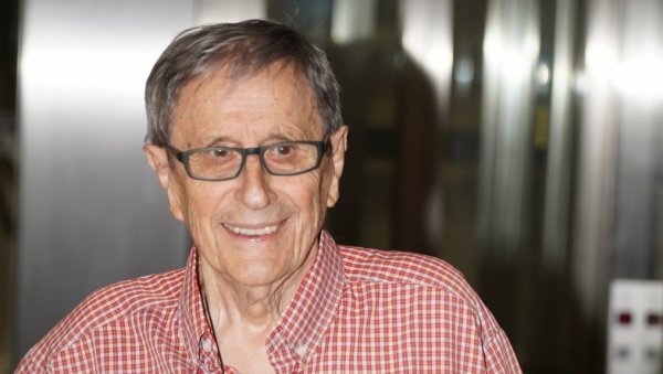 ПОРОДИЦА МУ ДОЖИВЕЛА ТРАГЕДИЈУ, СРЕЋУ НАШАО СА НАЈЛЕПШОМ ЈУГОСЛОВЕНКОМ: Родила му сина, а онда ТРАГИЧНО скончала! ПОРОДИЦА МУ ДОЖИВЕЛА ТРАГЕДИЈУ, СРЕЋУ НАШАО СА НАЈЛЕПШОМ ЈУГОСЛОВЕНКОМ: Родила му сина, а онда ТРАГИЧНО скончала!