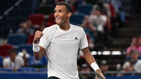 KANAĐANIN JE PROVEO DOSTA NA TERENU: NJegov rival je nastavio sa dobrim partijama KANAĐANIN JE PROVEO DOSTA NA TERENU: NJegov rival je nastavio sa dobrim partijama