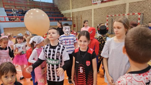 UGLJEVIK U ZNAKU RADOSTI: Dečja igra i kreacije