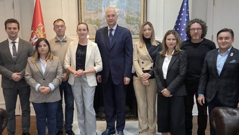 ŠUTANOVAC POSVAĐAO BLOKADERE: Kako je fotografija iz Vašingtona podigla tenzije u opozicionom bloku ŠUTANOVAC POSVAĐAO BLOKADERE: Kako je fotografija iz Vašingtona podigla tenzije u opozicionom bloku