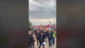 SNIMAK SVE GOVORI: Vise ljudi u malom selu kod Lebana, nego blokadera na Gazeli (VIDEO)