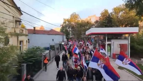 HILJADE GRAĐANA NIŠA NA SKUPU: Podržali svoje sugrađane sa KiM