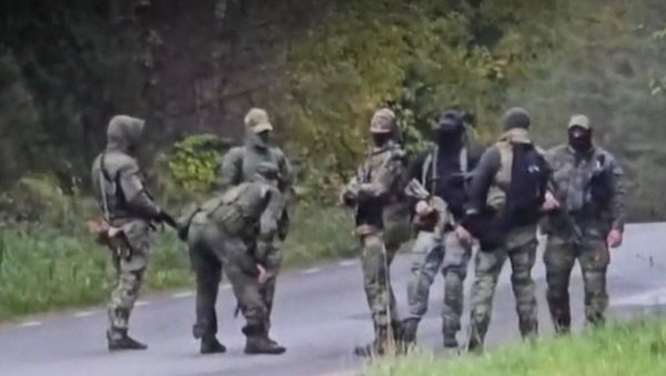 МАСКИРАНИ РУСКИ ВОЈНИЦИ НА ГРАНИЦИ СА ЕСТОНИЈОМ: Огласио се министар спољних послова (ВИДЕО)