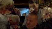 SVI ZAPLAKALI KAD SU TO ČULI Najpotresniji tren komemoracije Bešliću: Tako jednostavno, a tako potrebno - kao brašno, so, toplo kao Halid