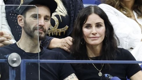 NIKO SE NE SEĆA DA SU NEKADA BILI PAR: S kojim slavnim glumcem je Kortni Koks bila u vezi 6 godina? (FOTO)