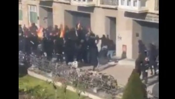 СУКОБИ НА УЛИЦАМА ШПАНИЈЕ: Повређено чак 20 полицајаца (ВИДЕО)