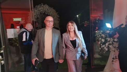 UPRKOS TEŠKOM DANU, ISPOŠTOVALI KOLEGU: Viki i Taške došli na svadbu Uroša Živkovića - Mnogo ga volim i poštujem