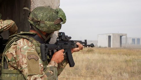 ПУЦЊАВА НА ГРАНИЦИ, ЖЕНА И ДЕЦА МЕЂУ РАЊЕНИМА: Сукоби ескалирали усред кључних преговора Авганистана и Пакистана