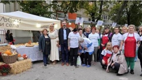 OČUVANJE TRADICIJE I UKUSA JUŽNOBANATSKE KUHINJE: U Opovu održani peti „Miholjski susreti sela“, uz pesmu i igru OČUVANJE TRADICIJE I UKUSA JUŽNOBANATSKE KUHINJE: U Opovu održani peti „Miholjski susreti sela“, uz pesmu i igru