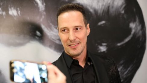 PEĐA JOVANOVIĆ O GREŠCI LEKARA: Prilikom operacije mi je oštećena glasna žica PEĐA JOVANOVIĆ O GREŠCI LEKARA: Prilikom operacije mi je oštećena glasna žica