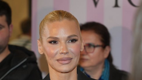 NATAŠA BEKVALAC PO PRVI PUT O OPERACIJI: Grudi sam operisala iz zdravstvenih razloga NATAŠA BEKVALAC PO PRVI PUT O OPERACIJI: Grudi sam operisala iz zdravstvenih razloga