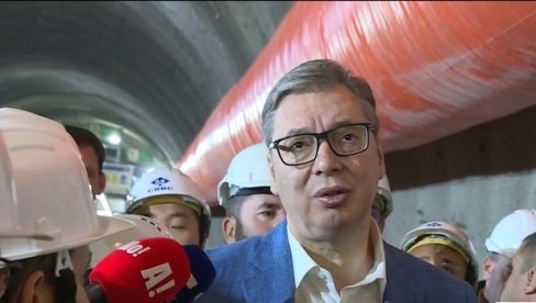 VUČIĆ NA IRIŠKOM VENCU Predsednik obilazi radove na tunelu: Mačva i Srem će biti ispresecani putevima (VIDEO) VUČIĆ NA IRIŠKOM VENCU Predsednik obilazi radove na tunelu: Mačva i Srem će biti ispresecani putevima (VIDEO)