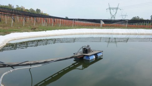 NE ZNAM KO ĆE OD NAS DA PREŽIVI OVO ŠTO SE DESILO... Muk u kući dečaka koji se utopio - Nad tragedijom tuguje čitavo selo (FOTO) NE ZNAM KO ĆE OD NAS DA PREŽIVI OVO ŠTO SE DESILO... Muk u kući dečaka koji se utopio - Nad tragedijom tuguje čitavo selo (FOTO)