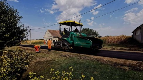 ЗА БОЉИ ЖИВОТ МЕШТАНА: Започети радови на рехабилитацији улица у Кулпину (ФОТО) ЗА БОЉИ ЖИВОТ МЕШТАНА: Започети радови на рехабилитацији улица у Кулпину (ФОТО)