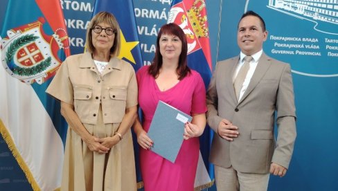 ПРЕДСЕДНИЦА ОПШТИНЕ БАЧКИ ПЕТРОВАЦ НА СВЕЧАНОСТИ: Уручени уговори о додели новчаних средстава из буџета АП Војводине ПРЕДСЕДНИЦА ОПШТИНЕ БАЧКИ ПЕТРОВАЦ НА СВЕЧАНОСТИ: Уручени уговори о додели новчаних средстава из буџета АП Војводине
