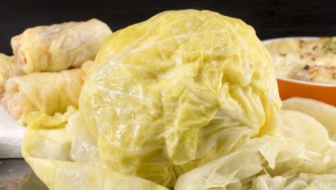 OVO JE JEDINI RECEPT KOJI KORISTE I NE POSTOJI BOLJI: Ovako Nemci kisele kupus, uvek dodaju ova dva sastojka i to ga čini jedinstvenim OVO JE JEDINI RECEPT KOJI KORISTE I NE POSTOJI BOLJI: Ovako Nemci kisele kupus, uvek dodaju ova dva sastojka i to ga čini jedinstvenim