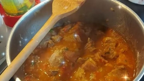 RECEPT ZA JUNEĆI GULAŠ: Ideja za današnji ručak (VIDEO) RECEPT ZA JUNEĆI GULAŠ: Ideja za današnji ručak (VIDEO)