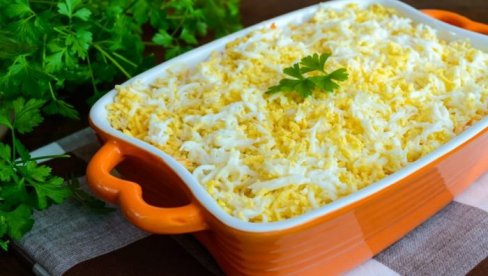 BOLJA OD RUSKE, SPRENA ZA 15 MINUTA: Ovu slavsku salatu morate da probate! (RECEPT) BOLJA OD RUSKE, SPRENA ZA 15 MINUTA: Ovu slavsku salatu morate da probate! (RECEPT)