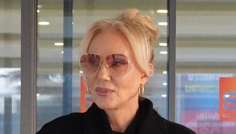 ЛЕПА БРЕНА О ТЕШКОМ ЗДРАВСТВЕНОМ ПРОБЛЕМУ: О томе годинама није говорила - Имала сам озбиљну операцију ЛЕПА БРЕНА О ТЕШКОМ ЗДРАВСТВЕНОМ ПРОБЛЕМУ: О томе годинама није говорила - Имала сам озбиљну операцију