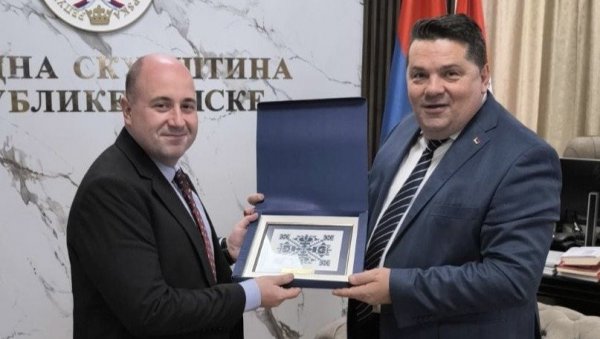 КОЗАРЕВ СА СТЕВАНДИЋЕМ У БАЊАЛУЦИ: Заједничка приврженост темељним принципима Дејтонског споразума КОЗАРЕВ СА СТЕВАНДИЋЕМ У БАЊАЛУЦИ: Заједничка приврженост темељним принципима Дејтонског споразума