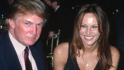 KAKO SU SE ZAISTA UPOZNALI MELANIJA I DONALD TRAMP? Bio je sa drugom ženom, nije mogao da se obuzda i tražio joj je telefon - ona ga je odb KAKO SU SE ZAISTA UPOZNALI MELANIJA I DONALD TRAMP? Bio je sa drugom ženom, nije mogao da se obuzda i tražio joj je telefon - ona ga je odb